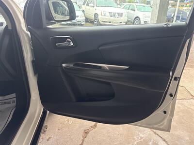 2018 Dodge Journey SXT   - Photo 17 - Portland, OR 97267