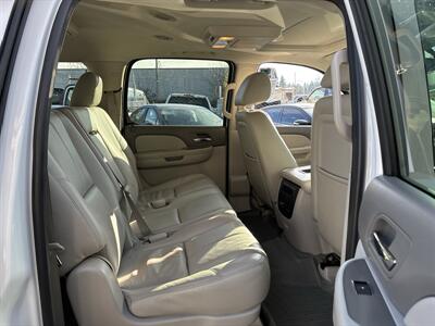 2011 Chevrolet Suburban LT - Photo 17 - Portland, OR 97267