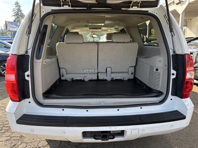 2011 Chevrolet Suburban LT - Photo 16 - Portland, OR 97267
