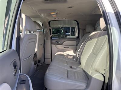 2011 Chevrolet Suburban LT - Photo 13 - Portland, OR 97267