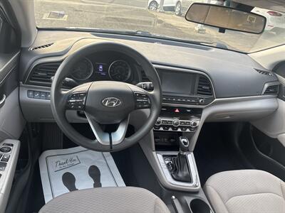 2020 Hyundai ELANTRA SEL   - Photo 12 - Portland, OR 97267