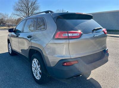 2016 Jeep Cherokee Sport - Photo 2 - Evansville, IN 47711