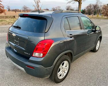 2016 Chevrolet Trax LT - Photo 5 - Evansville, IN 47711