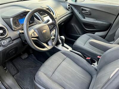 2016 Chevrolet Trax LT - Photo 13 - Evansville, IN 47711