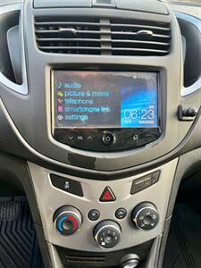 2016 Chevrolet Trax LT - Photo 15 - Evansville, IN 47711