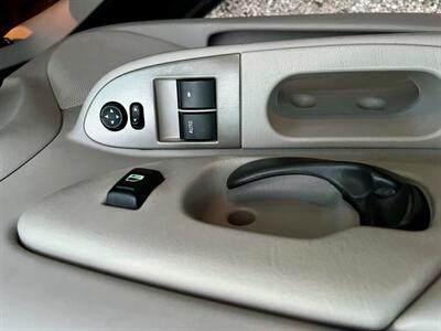 2006 Chevrolet Monte Carlo LT   - Photo 12 - Evansville, IN 47711