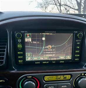 2005 Toyota Sequoia Limited   - Photo 16 - Evansville, IN 47711