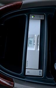 2005 Toyota Sequoia Limited   - Photo 18 - Evansville, IN 47711