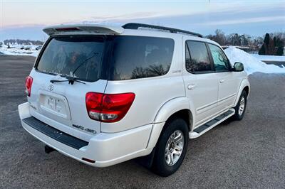 2005 Toyota Sequoia Limited   - Photo 4 - Evansville, IN 47711