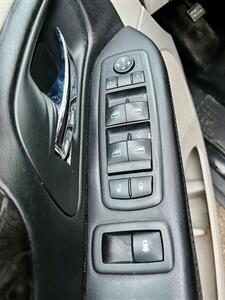 2012 Dodge Grand Caravan SXT - Photo 14 - Evansville, IN 47711