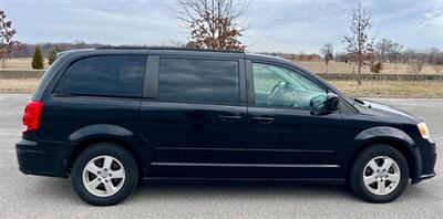2012 Dodge Grand Caravan SXT - Photo 6 - Evansville, IN 47711