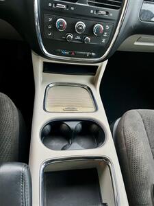2012 Dodge Grand Caravan SXT - Photo 18 - Evansville, IN 47711