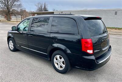 2012 Dodge Grand Caravan SXT - Photo 3 - Evansville, IN 47711