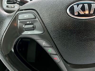 2017 Kia Forte LX   - Photo 15 - Evansville, IN 47711
