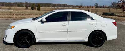 2012 Toyota Camry XLE   - Photo 2 - Evansville, IN 47711