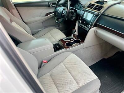 2012 Toyota Camry XLE   - Photo 9 - Evansville, IN 47711