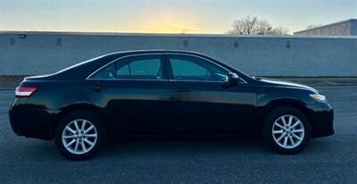2010 Toyota Camry XLE V6 - Photo 6 - Evansville, IN 47711