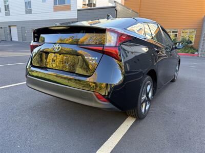 2022 Toyota Prius XLE   - Photo 6 - Hillsboro, OR 97123