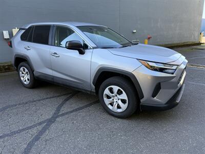 2025 Toyota RAV4 LE   - Photo 2 - Hillsboro, OR 97123