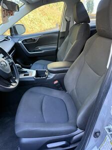 2025 Toyota RAV4 LE   - Photo 11 - Hillsboro, OR 97123