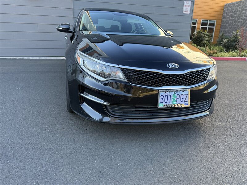 2018 Kia Optima LX Turbo   - Photo 1 - Hillsboro, OR 97123