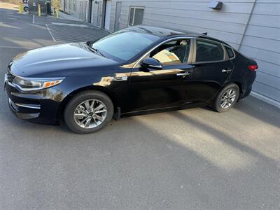 2018 Kia Optima LX Turbo   - Photo 2 - Hillsboro, OR 97123