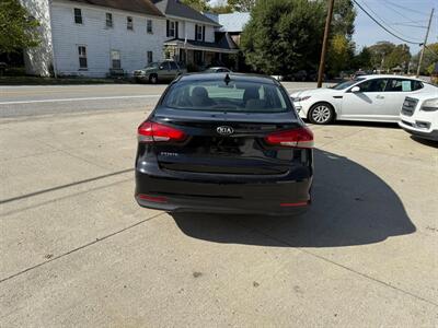 2017 Kia Forte LX - Photo 6 - Somerville, OH 45064