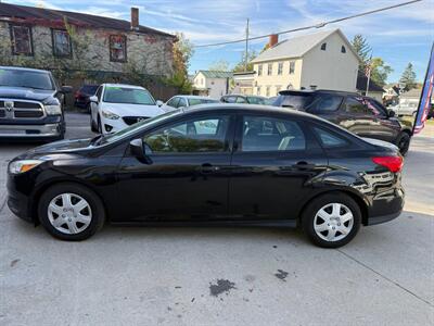 2015 Ford Focus S - Photo 5 - Somerville, OH 45064