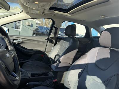 2016 Ford Focus SE - Photo 13 - Somerville, OH 45064