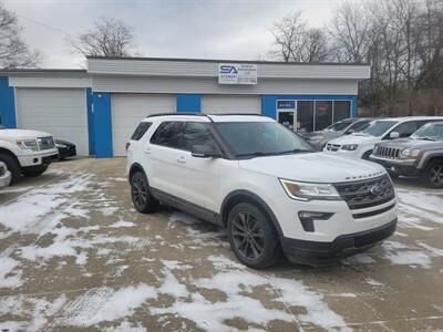 2018 Ford Explorer XLT - Photo 2 - Somerville, OH 45064