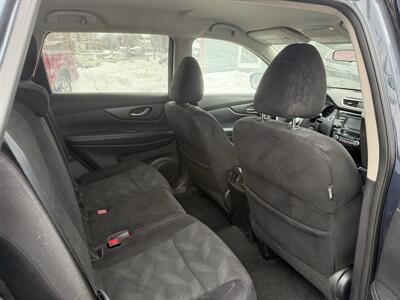 2014 Nissan Rogue SV - Photo 13 - Somerville, OH 45064