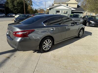 2018 Nissan Altima 2.5 S   - Photo 5 - Somerville, OH 45064