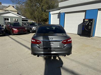 2018 Nissan Altima 2.5 S   - Photo 6 - Somerville, OH 45064