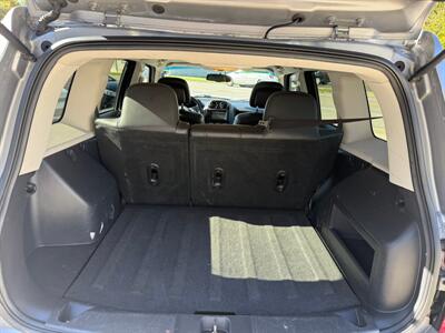 2016 Jeep Patriot Latitude   - Photo 11 - Somerville, OH 45064