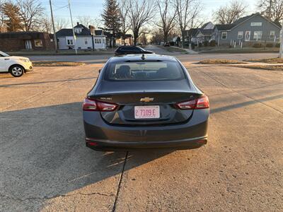 2019 Chevrolet Malibu LT   - Photo 13 - Charleston, IL 61920