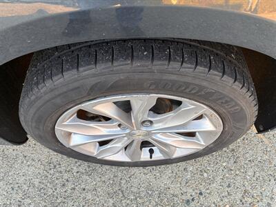 2019 Chevrolet Malibu LT   - Photo 2 - Charleston, IL 61920