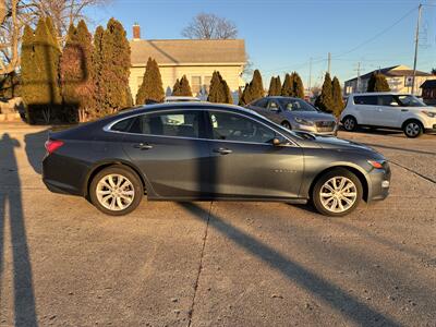 2019 Chevrolet Malibu LT   - Photo 9 - Charleston, IL 61920
