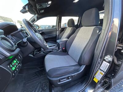 2021 Toyota Tacoma SR V6  TRD Offroad 4X4 - Photo 14 - Phoenix, AZ 85029