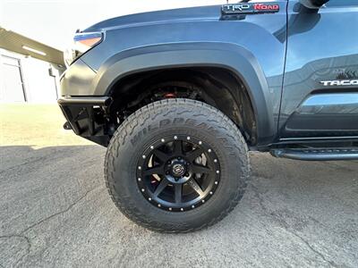 2021 Toyota Tacoma SR V6  TRD Offroad 4X4 - Photo 11 - Phoenix, AZ 85029