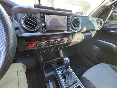 2021 Toyota Tacoma SR V6  TRD Offroad 4X4 - Photo 16 - Phoenix, AZ 85029