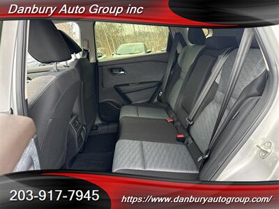 2023 Nissan Rogue SV   - Photo 12 - Danbury, CT 06810