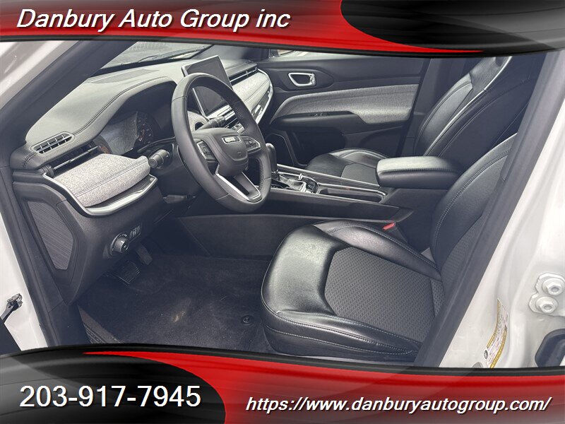 2023 Jeep Compass Latitude - Photo 13 - Danbury, CT 06810