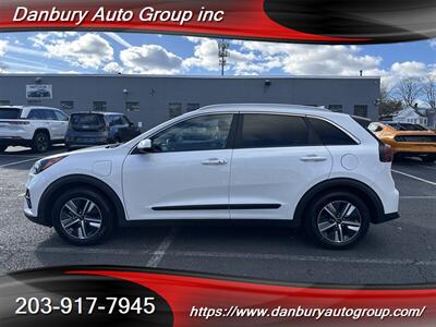 2022 Kia Niro Plug-In Hybrid LXS  LXS - Photo 2 - Danbury, CT 06810