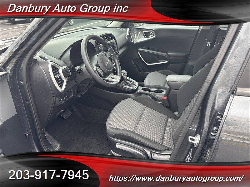 2024 Kia Soul LX - Photo 13 - Danbury, CT 06810