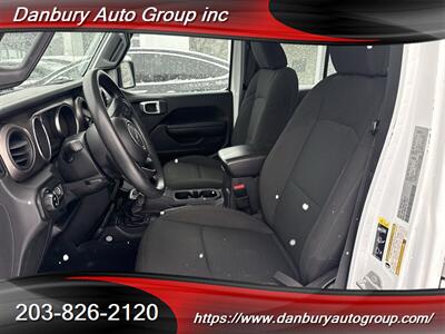 2020 Jeep Gladiator Sport   - Photo 9 - Danbury, CT 06810