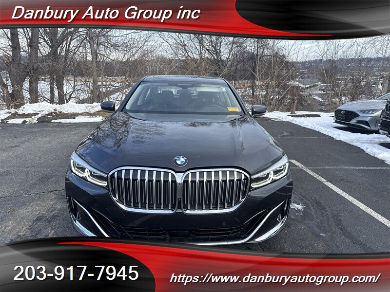 2022 BMW 750i xDrive  
