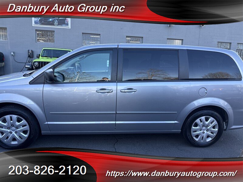 2017 Dodge Grand Caravan SE - Photo 3 - Danbury, CT 06810