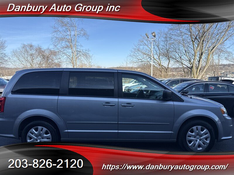 2017 Dodge Grand Caravan SE - Photo 7 - Danbury, CT 06810
