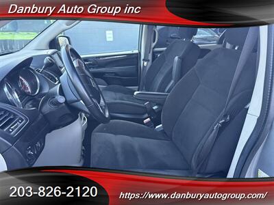 2017 Dodge Grand Caravan SE - Photo 9 - Danbury, CT 06810