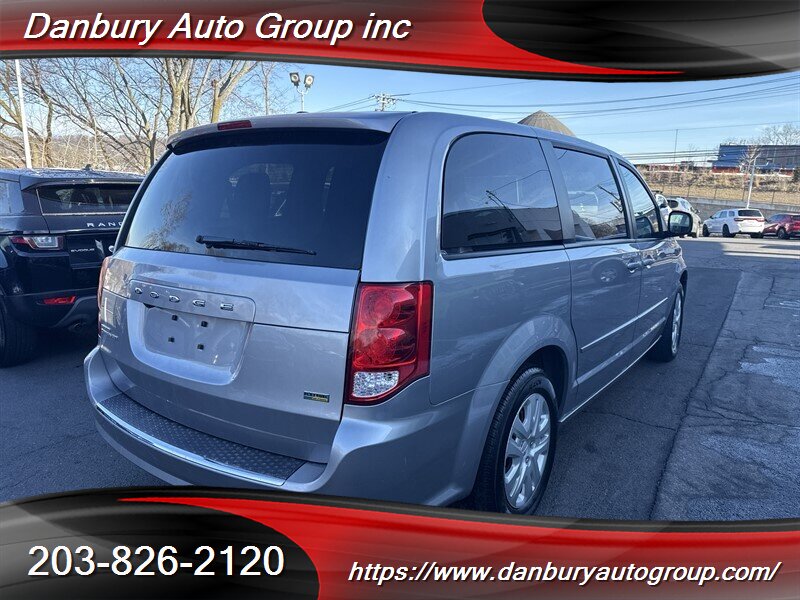 2017 Dodge Grand Caravan SE - Photo 6 - Danbury, CT 06810